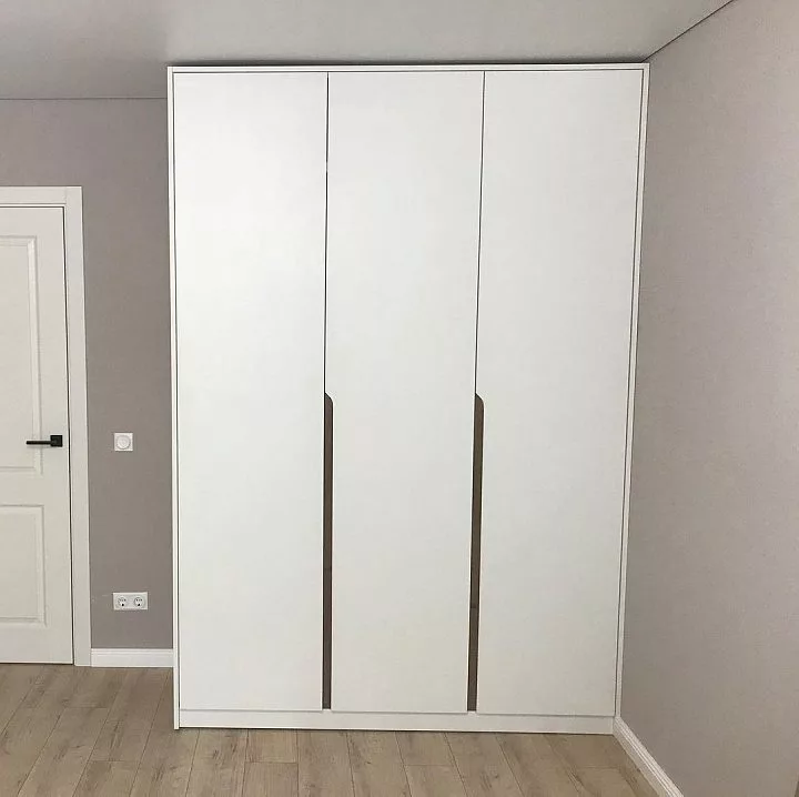 Распашной шкаф «Клин 044»
