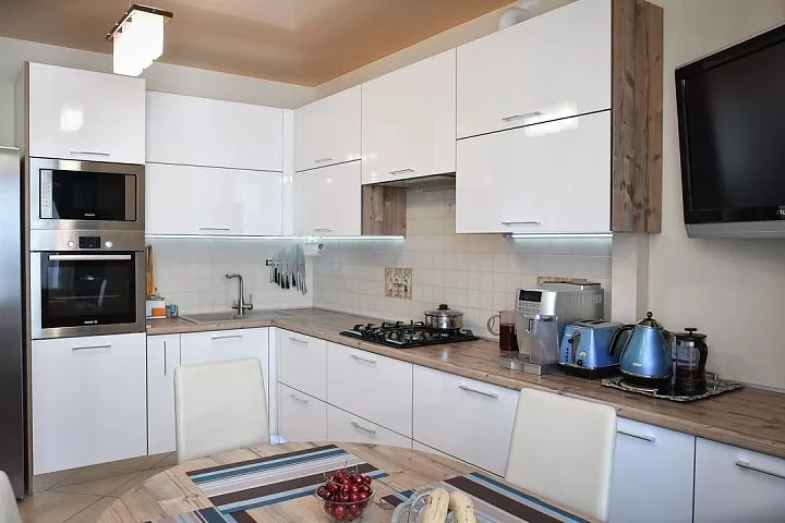 Кухня 542, угловая, белая